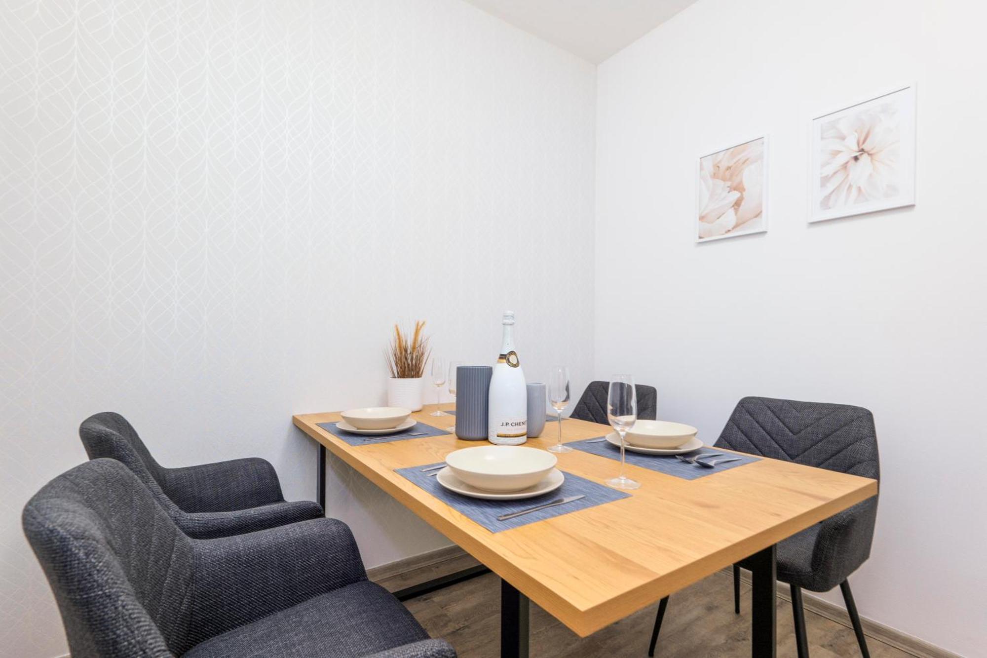 Homeawayhome By The River Budweis