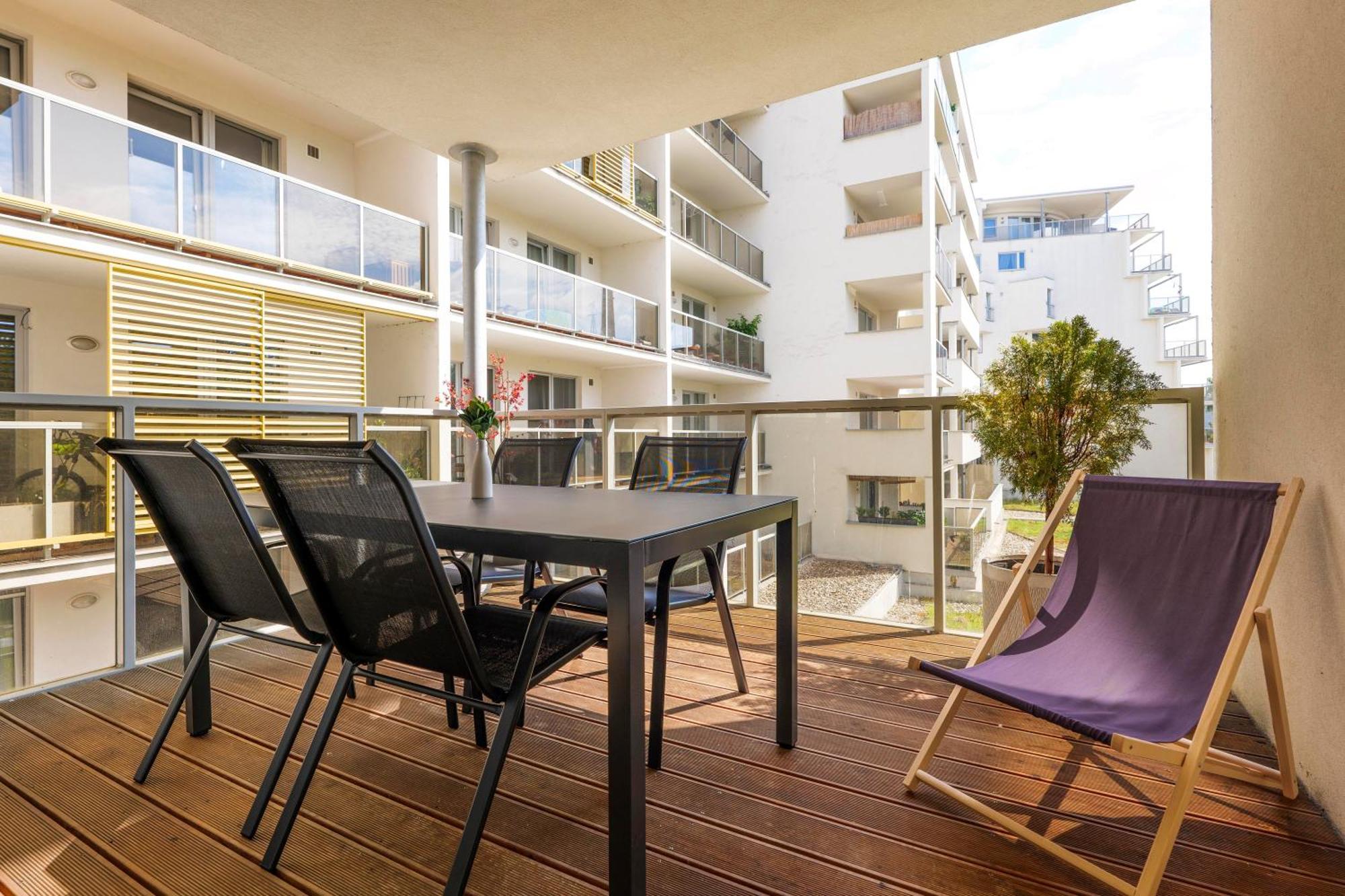 Homeawayhome By The River Apartment *